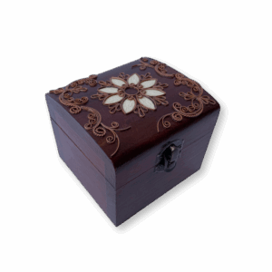 Дерев'яна шкатулка з мідним оздобленням "Ромашка №7" розміром 10х10х9 см