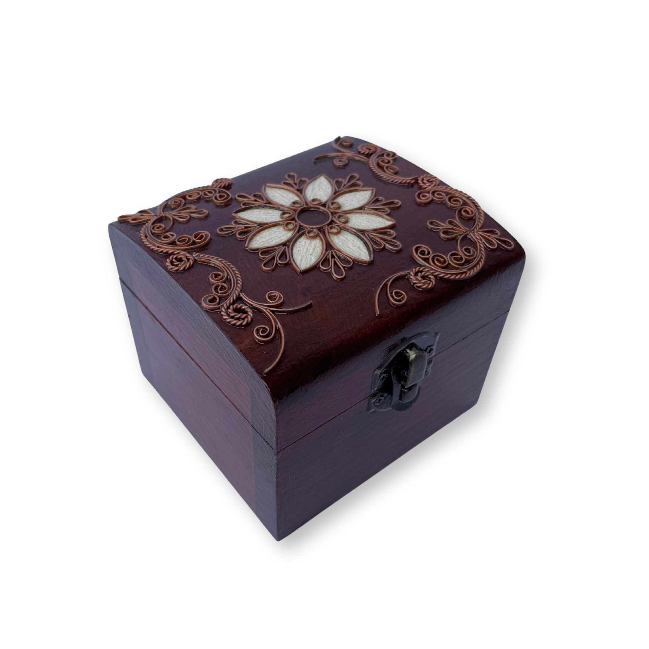 Дерев'яна шкатулка з мідним оздобленням "Ромашка №7" розміром 10х10х9 см